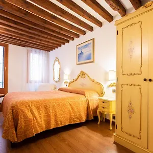 Ca' Pinelli Appartement